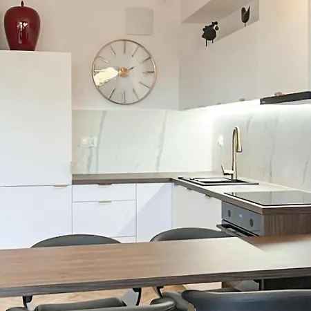 Apartmán 1 Bedroom Awesome In